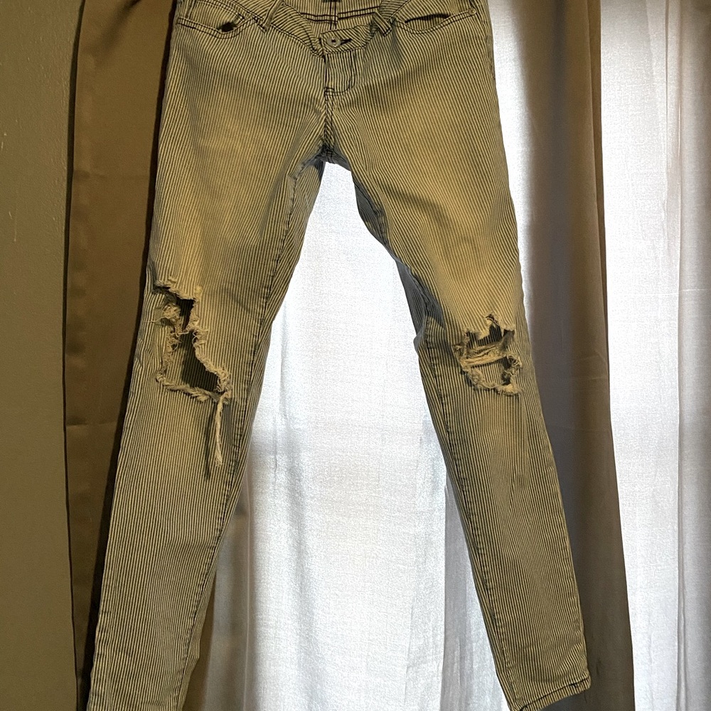 Women’s skinny jeans